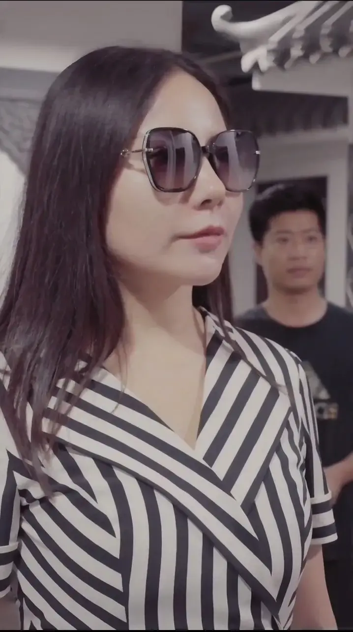 《绝世废少》：逆袭之路，从被嘲笑到征服世界的传奇